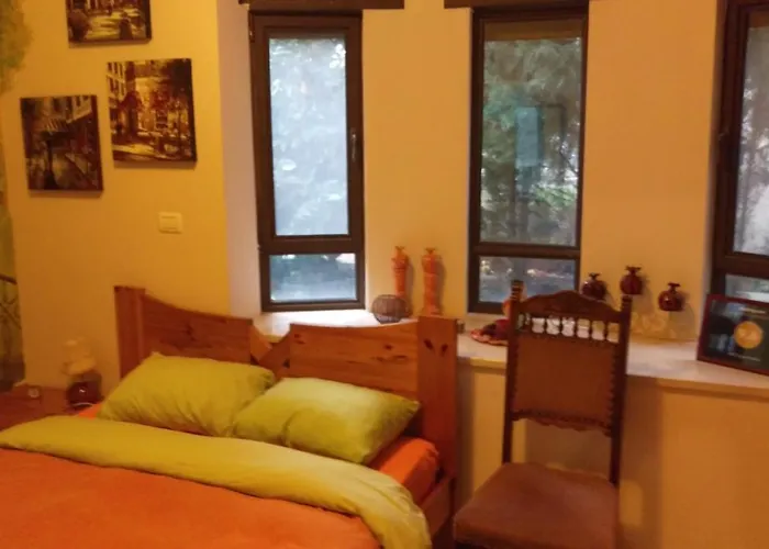 Art Apartments